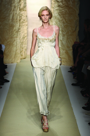 donna-karan-ss2011-11 donna-karan-ss2011-11