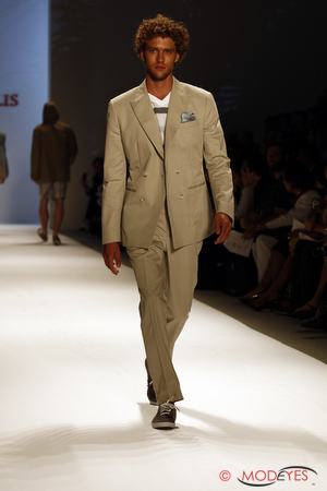 perry-ellis-ss2011-33 perry-ellis-ss2011-33
