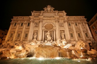 ‘Fendi for fountains’ : Annunciato il restauro della fontana di Trevi (VIDEO)