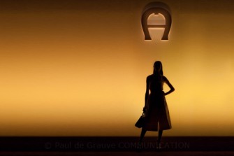 Esotismo brasiliano per la primavera/estate 2014 di Aigner (VIDEO)